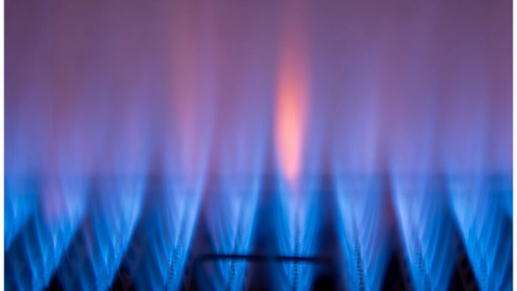 🌟 Keep your workspace comfortable and your business thriving with Rowbel Services' top-notch HVAC commercial solutions! 🌬️❄️